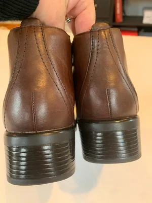 Liz Baker Women’s Size 8 Brown Leather Ankle Boots with Button and Side Zipper thumbnail 6