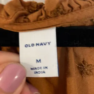 Old Navy brown square neck embroidered puff sleeve top M thumbnail 4