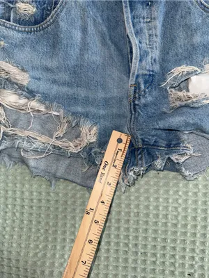 Levi's 501 distressed Short:‎ size 29 thumbnail 3