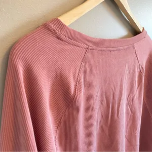 Victoria's Secret ribbed cropped top• Size M thumbnail 2