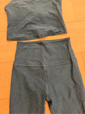 Beyond Yoga Womens workout set - dark green color like pine? thumbnail 13