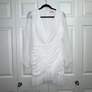 Showpo White Long Sleeve‎ Dress thumbnail 4