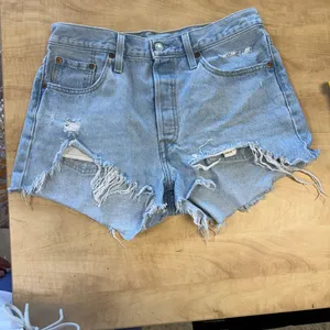 LEVI’S  501 Original Short Distressed Size 29 Buttonfly thumbnail 4