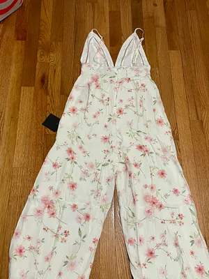 New With Tags Lulu’s Darling Blooms Ivory Floral Print Wide-Leg Jumpsuit XS thumbnail 10