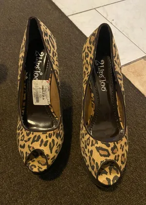 Leopard Peep thumbnail 1