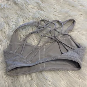 Lululemon size 6 Women's Strappy Gray Sports Bra excellent condition thumbnail 8