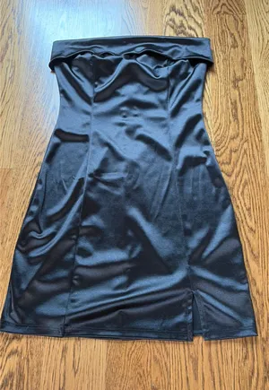 Silky black Windsor strapless dress thumbnail 1