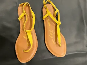 American Ragge yellow sandals size 8/5 thumbnail 4