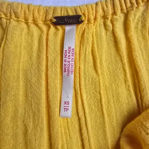 Free People 19Y So Scenic Mini Dress Yellow Cotton Boho Ruffle Oversized XS‎ thumbnail 3