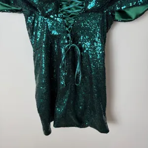 Ellae Lisque I'm the Gift Emerald‎ Green Off Shoulder Sequin Mini Dress Medium thumbnail 10