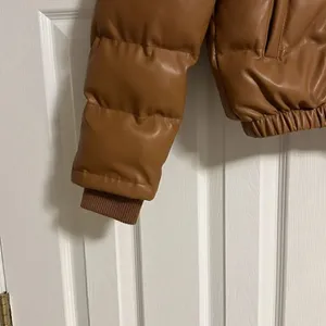 GENERATION LOVE Women’s Camel Brown Vegan Puffer Jacket Size M New thumbnail 3