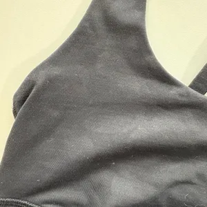 Lululemon Black Strappy Back Sports Bra Women's Size 4 Workout Yoga Athletic‎ thumbnail 2