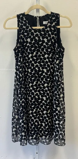 Calvin Klein Black White Polka Dot Sleeveless Shift Dress Size 4 Keyhole Back thumbnail 1
