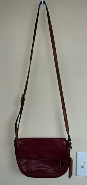 Fossil Burgundy Pebble Leather Purse thumbnail 1