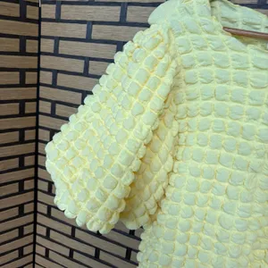 &merci‎ Pale Yellow Textured Bubble Sleeve Blouse Size Medium thumbnail 3