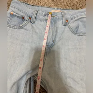 Levi’s Low Pro Straight Jeans Light Wash Distressed Size 25 Women’s thumbnail 4