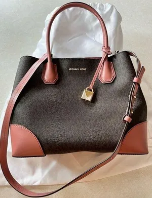 LARGE LOGO SATCHEL! thumbnail 1