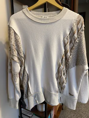 BKE Crewneck Buckle thumbnail 1