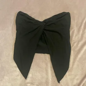 Shein Crop Top  thumbnail 1