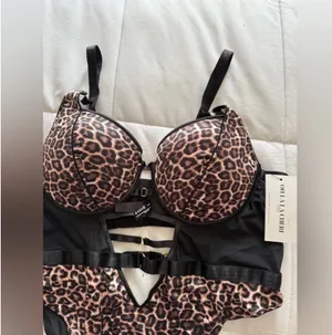 OH La La Cheri Leopard princts Woman body suit thumbnail 3