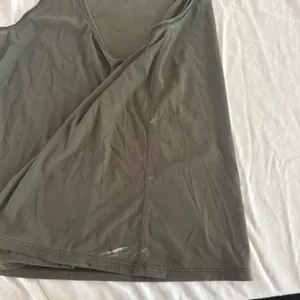 Lululemon scoop back tank top thumbnail 6