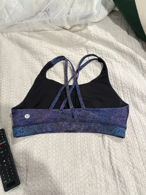 lululemon athletica thumbnail 3
