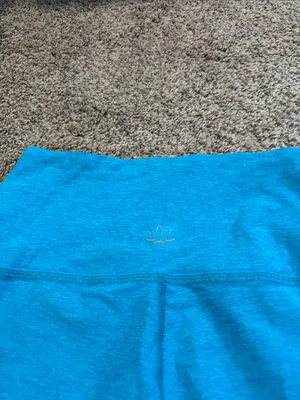 Beyond Yoga leggings size medium thumbnail 4
