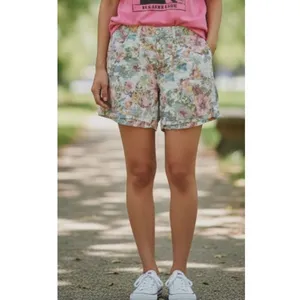 Gloria Vanderbilt Sydney Pastel Floral Shorts size 8 thumbnail 14