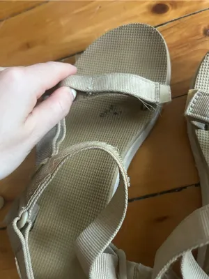 Teva universal tan beige sandals women’s 7 used see wear thumbnail 2