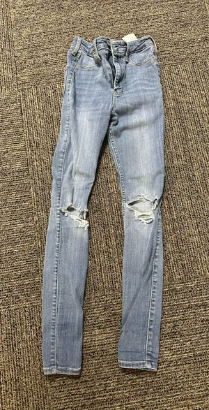 Hollister Ultra High Rise Jean Legging thumbnail 1