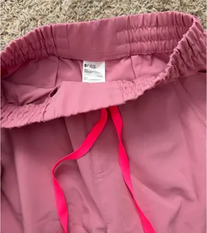 FIGS Scrub Pants thumbnail 2