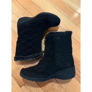 Khombu Angela Womens Snow Boots Black Quilted Faux Fur Trim Wedge Size 9M thumbnail 2