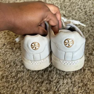 Tory Burch Cream Leather Low-Top Sneakers thumbnail 5