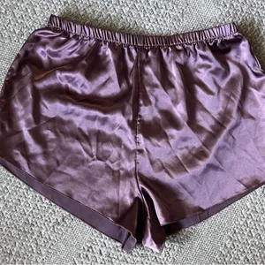 Elegant Satin Pajama Set in Rich Mauve thumbnail 4