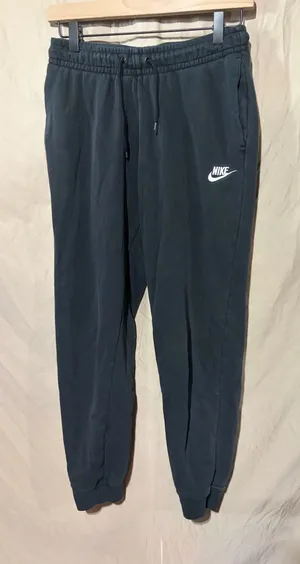 Nike joggers thumbnail 1