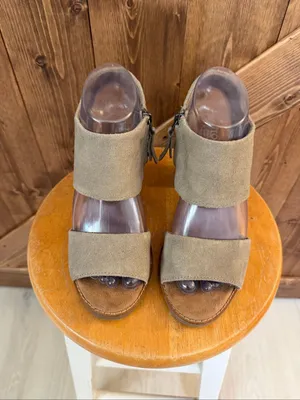 TOMS Women’s Size 7 Gray Suede Peep Toe Block Heel Sandals thumbnail 2