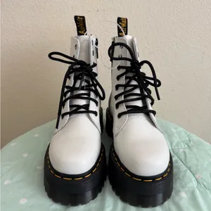Dr. Martens Jadon White Leather Platform Boots EU 37/Men’s size 5/Women’s size 6 thumbnail 5