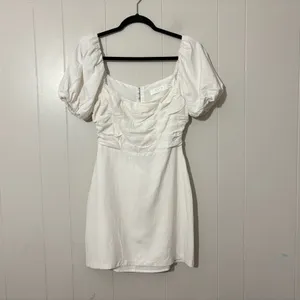 ASTR The Label Linen Pleat Front Mini Dress Puff Sleeve White Womens Size Medium thumbnail 3