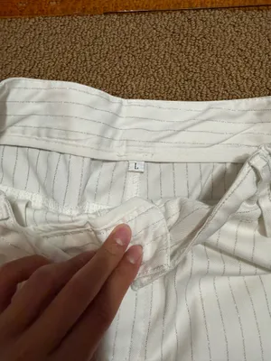 White shorts Size L thumbnail 3