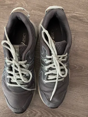 Grey Sneakers Sz.9 running shoes or athletic shoes thumbnail 2