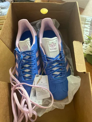adidas Women’s Blue and Pink Suede Retro Trainers thumbnail 1