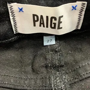Paige Peg‎ Skinny Jeans in Black Overdye thumbnail 8