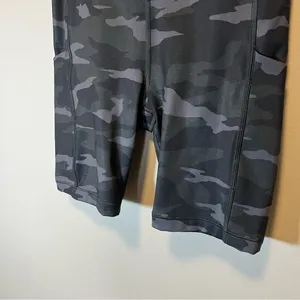Athleta Ultimate Stash Pocket‎ Camo 7” Shorts Biker XS thumbnail 4
