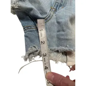 American Eagle Woman’s distressed, cut off denim shorts Sz 6 thumbnail 5