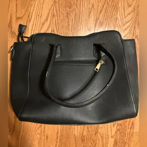 Elegant Black Handbag thumbnail 4