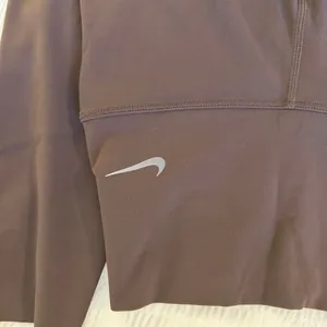 Nike Chocolate Brown Leggings thumbnail 3