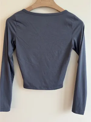 Hollister Must-Have Collection Soft Stretch Henley Crop Top Blue Size Small thumbnail 4