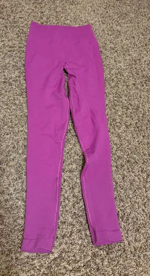Lululemon Leggings Raspberry Purple Estimated Size 0 Ankle Length Ribbed Waist thumbnail 1