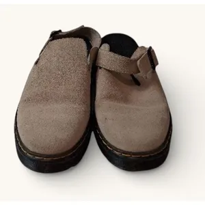 Dr. Martens Carlson‎ Suede Mule Clogs Womens 9 Tan Slip On Buckle AirWair thumbnail 4