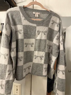 Sincerly Jules Gray & Cream Bow-Check Crewneck Sweater thumbnail 2